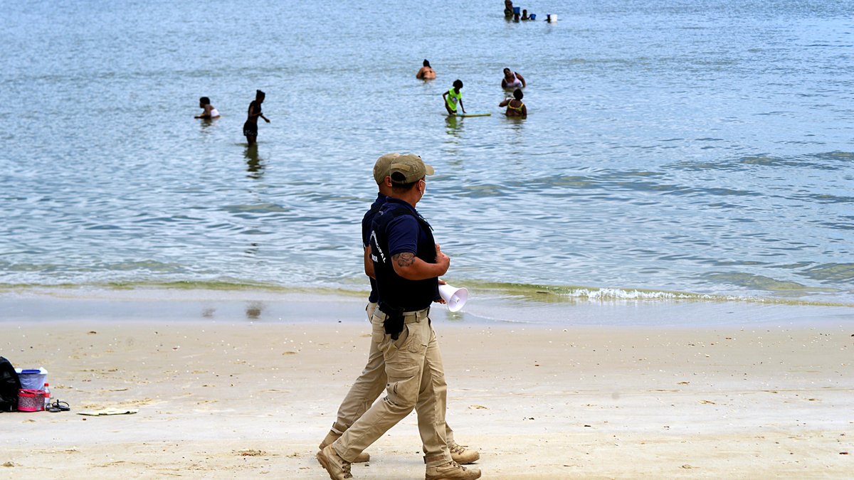 Comércio ambulante nas praias volta a ser liberado