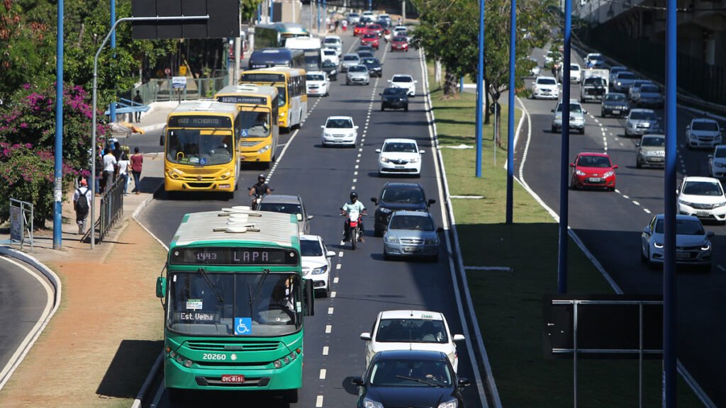 Motoristas podem dirigir com CNH vencida