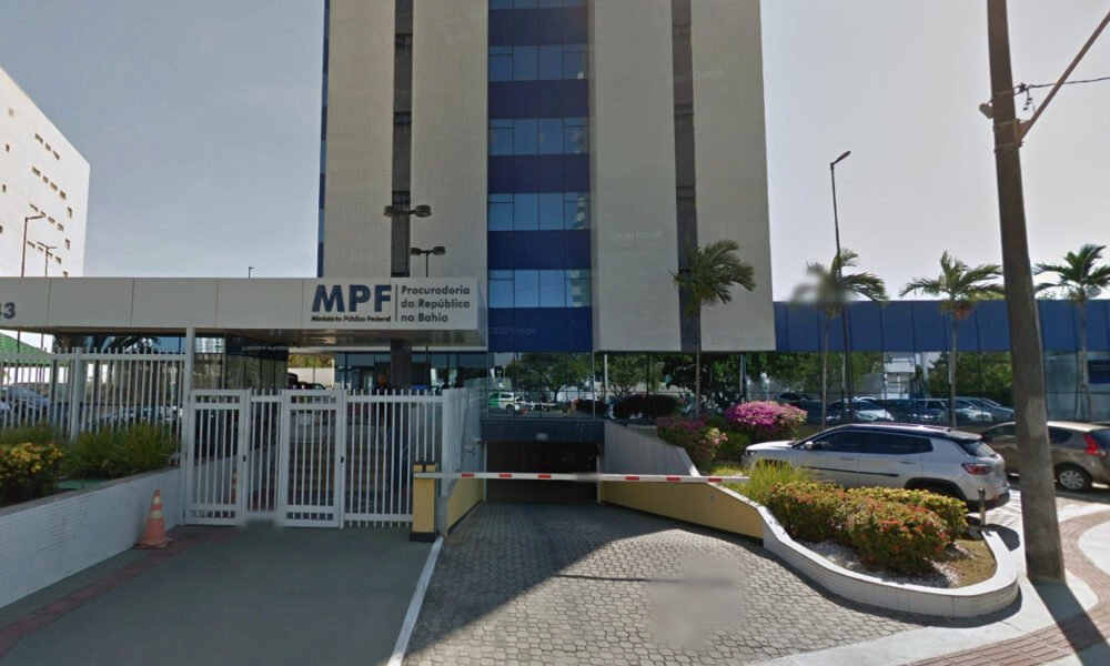 O prazo de inscrição para o 24º Processo Seletivo de Estágio do Ministério Público Federal (MPF) na Bahia, que é direcionado para estudantes de nível superior e de pós-graduação, foi prorrogado até a próxima terça-feira (6) pela instituição. Uma boa notícia para quem ainda não se candidatou e pode se inscrever de forma on-line para as 18 vagas distribuídas em 11 municípios da Bahia.