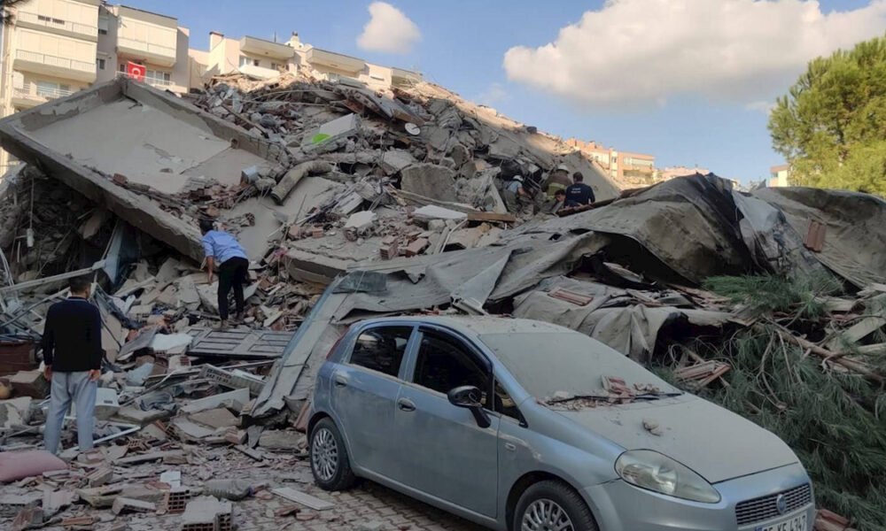 Terremoto de grande magnitude atinge os países da Turquia e Grécia