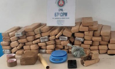 Policiais da 67ª Companhia Independente de Polícia Militar (CIPM/Feira de Santana) apreenderam 80 kg de maconha nesta quinta-feira (5), no Loteamento São Cristóvão, em Feira de Santana)