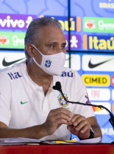 Brasil e Uruguai se enfrentam nesta terça-feira (17), no Estádio Centenário, em Montevidéu, às 20h, pela quarta rodada das Eliminatórias da Copa do Mundo.