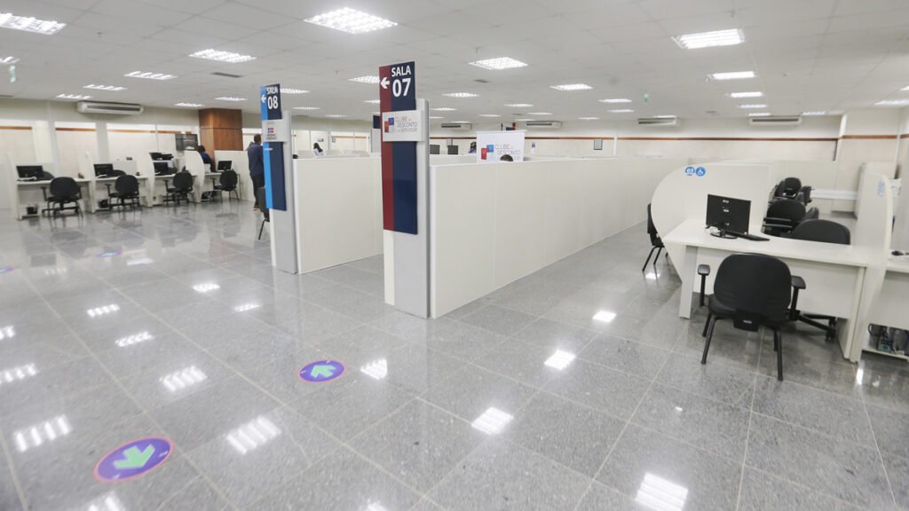 Cerca de 50 pesquisadores vão realizar um levantamento entre os dias 30 de novembro e 13 de dezembro sobre o trânsito da capital baiana.