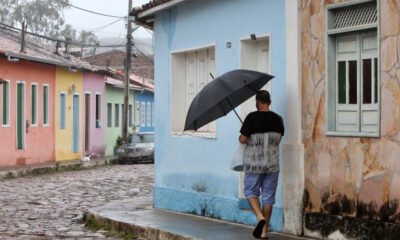 Por conta das chuvas intensas, governador decreta situação de emergência em nove municípios baianos