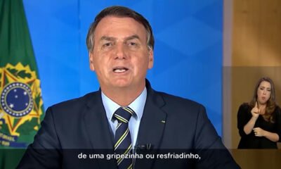 O presidente Jair Bolsonaro (sem partido) negou nesta quinta-feira (26), que tenha chamado o vírus da Covid-19 de "gripezinha".