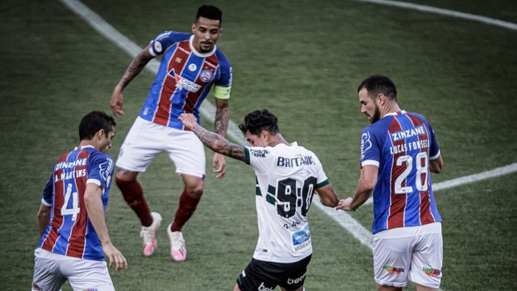O Bahia quebrou um longo tabu na noite desta segunda-feira (16), depois de tomar um gol logo aos 2 minutos, conseguiu virar o jogo e vencer por 2 a 1, o Coritiba, no Estádio Couto Pereira