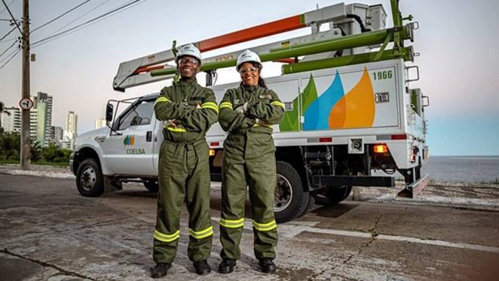 Detran firma acordo com a Coelba para preparar mulheres eletricistas
