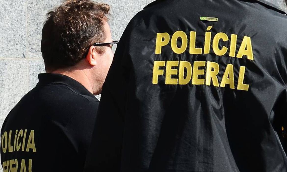 Foi deflagrada nesta segunda-feira (23) a Operação Enterprise. Cerca de 670 policiais federais e mais 30 servidores da Receita cumprem 149 mandados de busca e 66 mandados de prisão