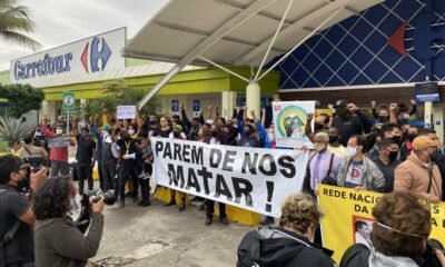 O assassinato de João Alberto, homem negro de 40 anos, por seguranças na unidade do Carrefour Passo D'Areia, em Porto Alegre, gerou protestos em diversos locais do Brasil nesta sexta-feira