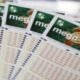 Não teve ganhador do prêmio máximo do concurso 2.317 da Mega-Sena, realizado nesta quarta-feira (11). Como não houve bilhetes vencedores, o prêmio de R$ 33.850.395,99 acumulou e a estimativa para o próximo concurso é de R$ 40 milhões.