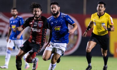 Mazola Júnior fez sua estreia pelo Vitória com uma derrota por 1 a 0 contra o Cruzeiro, na noite desta sexta-feira (11), pela 28ª rodada da Série B