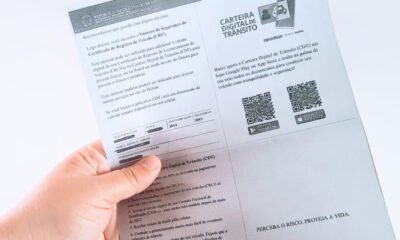 O Detran-BA inicia, na próxima segunda (4), a emissão do novo documento eletrônico que unifica o CRLV e o CRV, o antigo DUT.