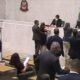 Vídeo gravado por câmera da Assembleia Legislativa de São Paulo mostra o deputado estadual Fernando Cury (Cidadania) passando a mão no seio