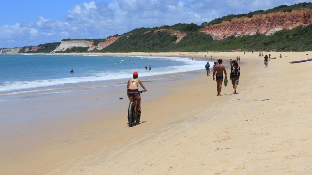 A empresa de viagens Decolar divulgou uma pesquisa com os destinos mais buscados por turistas estrangeiros que desejam viajar para o Brasil