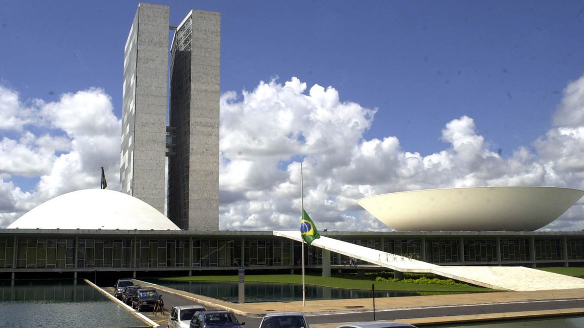 O Congresso Nacional aprovou nesta quarta-feira (26) o Projeto de Lei do Congresso Nacional (PLN 2/23) que autoriza o reajuste dos servidores