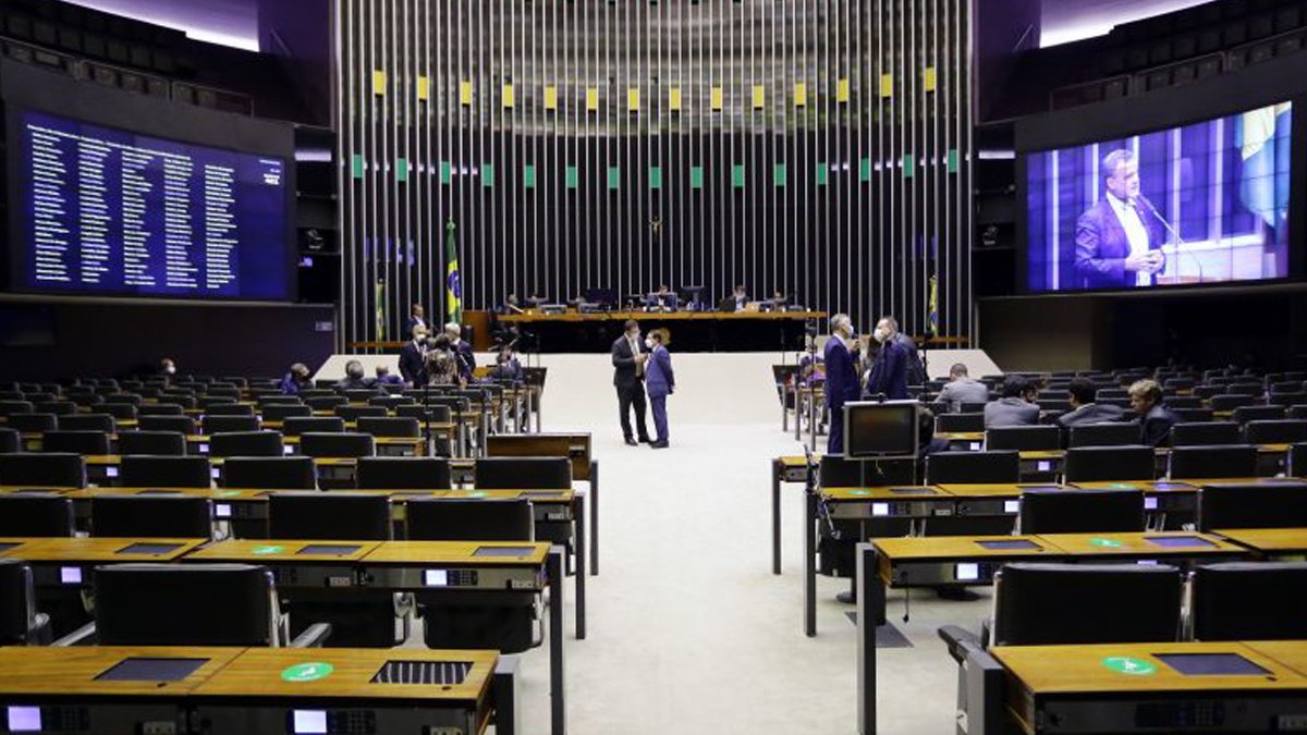 A Câmara dos Deputados aprovou na tarde desta quarta-feira (2) a Medida Provisória que abre crédito extraordinário para a compra da vacina