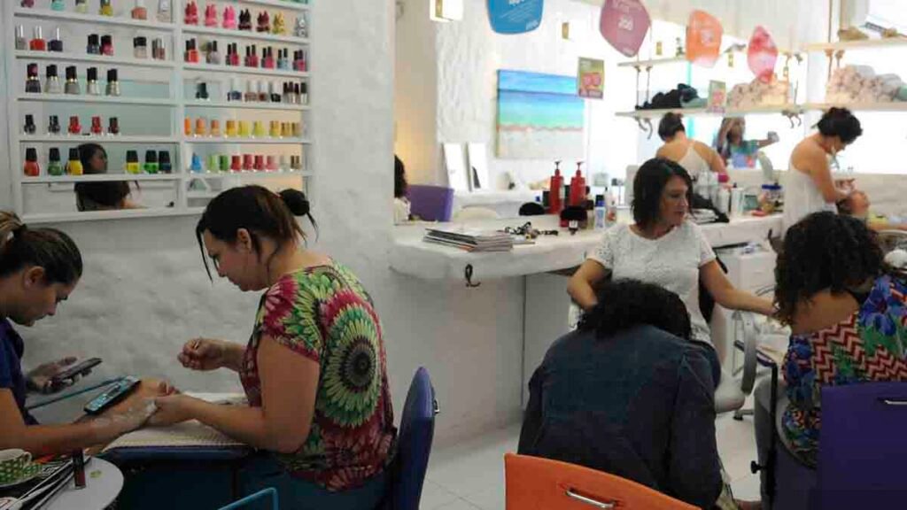 O Brasil ainda apresenta concentração de riqueza. Em 2018, os 25 municípios mais ricos do país detinham 36,3% do Produto Interno Bruto (PIB, soma dos bens