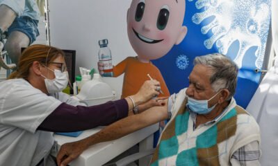 Israel registra queda de 60% nas hospitalizações de pessoas com mais de 60 anos, após a primeira dose da vacina Pfizer-BioNTech, que começou a ser