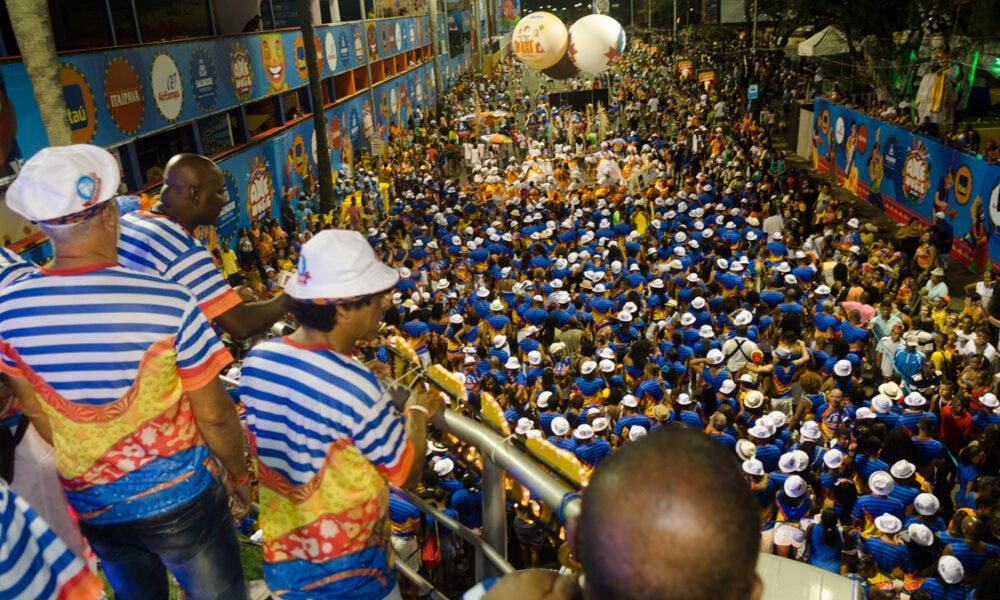 Foi prorrogado para até esta sexta-feira (27), o prazo de inscrições de músicas do carnaval de Salvador. Mais de 800 músicas foram inscritas