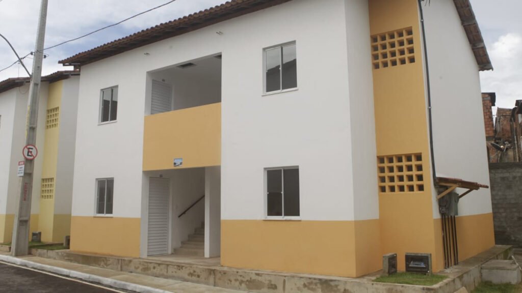 O sonho da casa própria e com condições dignas de moradia se tornou realidade para as 104 famílias que receberam as habitações construídas