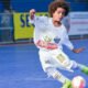 O garoto Kauan Basile, de apenas 8 anos, jogador de futsal do sub-9 do Santos, tornou-se o atleta brasileiro mais jovem a assinar contrato com a Nike