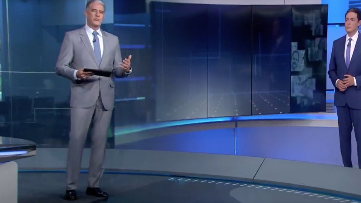 No “Jornal Nacional”, programa da TV Globo, desta quinta-feira (14), William Bonner fez um desabafo ao vivo. O âncora defendeu o jornalismo profissional