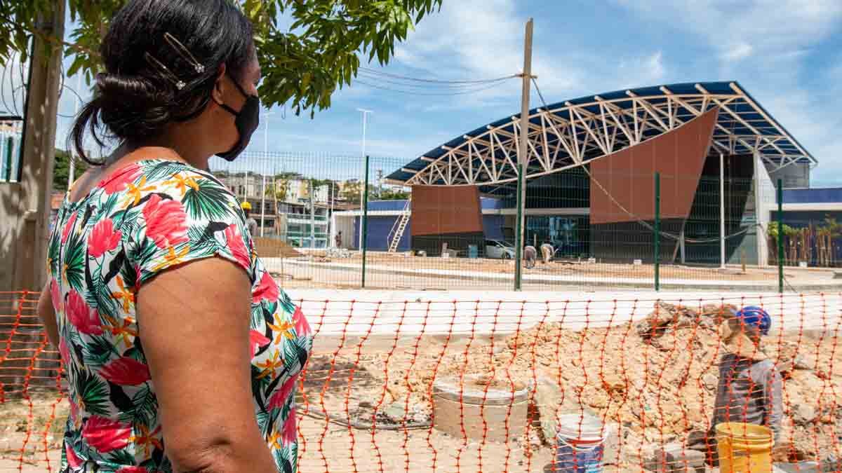 Em fase final de obras, as Policlínicas de Saúde que estão sendo construídas pelo Governo do Estado nos bairros de Escada e Narandiba, na capital baiana,