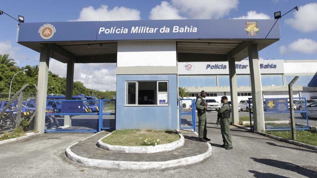 As primeiras doses da vacina CoronaVac devem chegar em solo baiano por volta das 22h desta segunda (18). Serão encaminhadas ao estado 376.600 doses