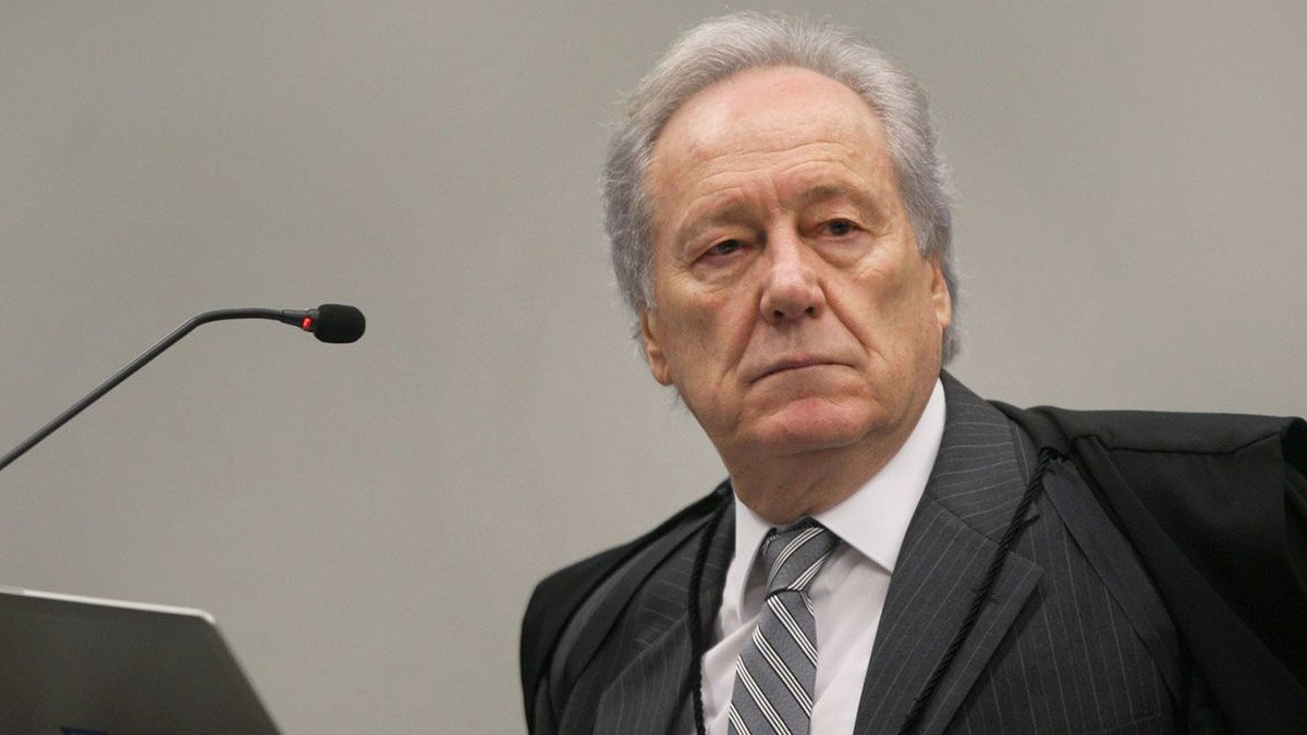 O ministro Ricardo Lewandowski, do Supremo Tribunal Federal (STF), manteve condenação do ex-governador do Rio de Janeiro Anthony Garotinho, pelo Tribunal Regional Eleitoral do Rio de Janeiro (TRE-RJ), por compra de votos nas eleições de 2016 em Campos dos Goytacazes (RJ). 