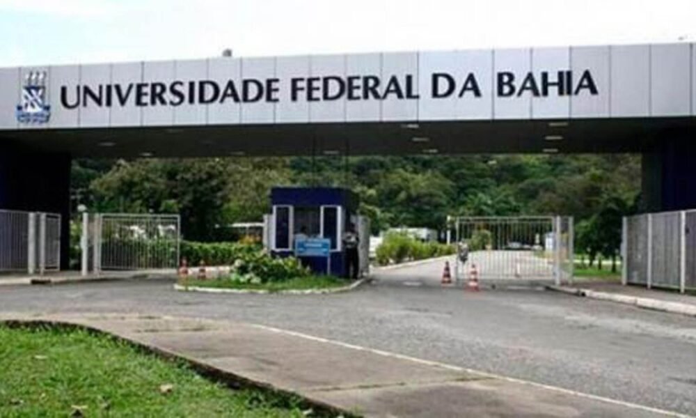 As inscrições do programa Mais Futuro da Secretaria de Educação a Bahia, foram prorrogadas até 11 de maio e devem ser realizadas através do site. As inscrições terminariam nesta sexta-feira (29). O projeto dispõe de auxílio permanência para estudantes de universidades públicas.