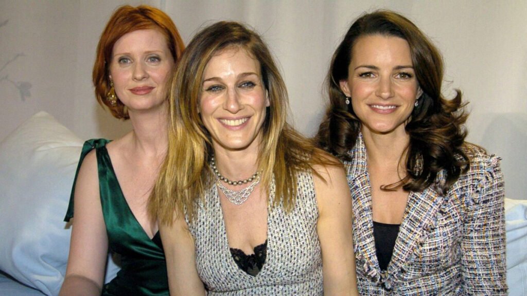 Os fãs de Sex and the City (1998-2004) receberam uma boa notícia neste domingo (10). As protagonistas Sarah Jessica Parker, Cynthia Nixon e Kristin Davis