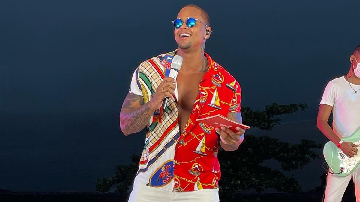 O cantor e compositor Léo Santana vai apresentar o TVZ Verão Ao Vivo, nas telas do Multishow, a partir desta segunda-feira (8). Repleta de novidades,