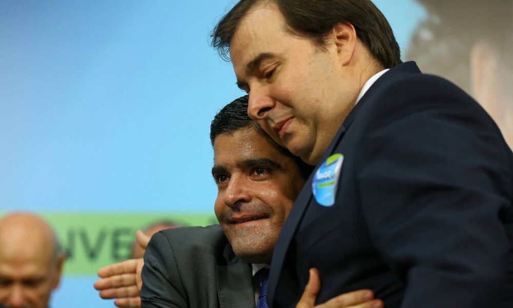 O ex-presidente da Câmara dos Deputados, Rodrigo Maia (RJ), confirmou que vai deixar o DEM para fazer oposição a Jair Bolsonaro. Após ver seu candidato