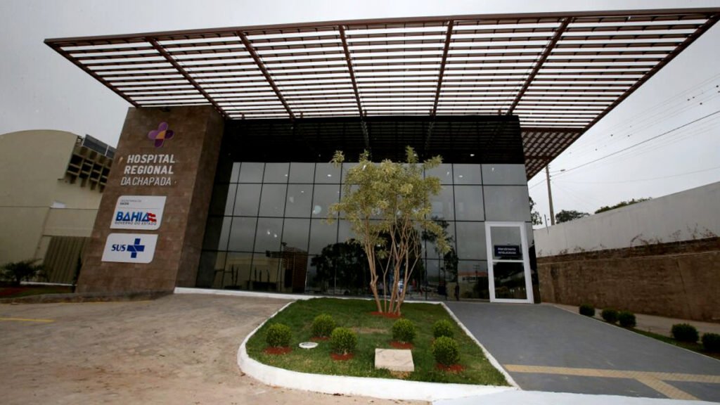 Mais quinze leitos destinados ao tratamento de pacientes com Covid-19 foram abertos no Hospital Regional da Chapada, unidade da Secretaria da Saúde