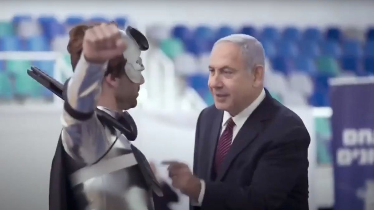 O primeiro-ministro de Israel, Benjamin Netanyahu, publicou um vídeo em suas redes sociais para estimular a vacinação no país. Netanyahu aparece
