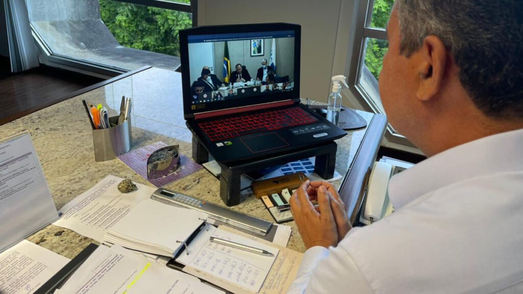 Eduardo Pazuello, e demais governadores na tarde desta quarta-feira (17), quando foi apresentado um cronograma de vacinação contra a Covid-19.