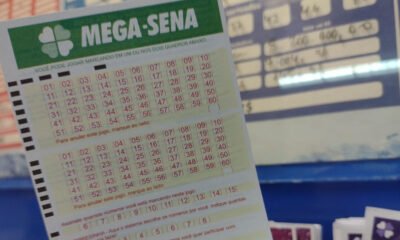 Mega-Sena e ninguém acertou os seis números. Com isso, o prêmio principal segue acumulado e a estimativa para o sorteio do sábado é de R$50 milhões.