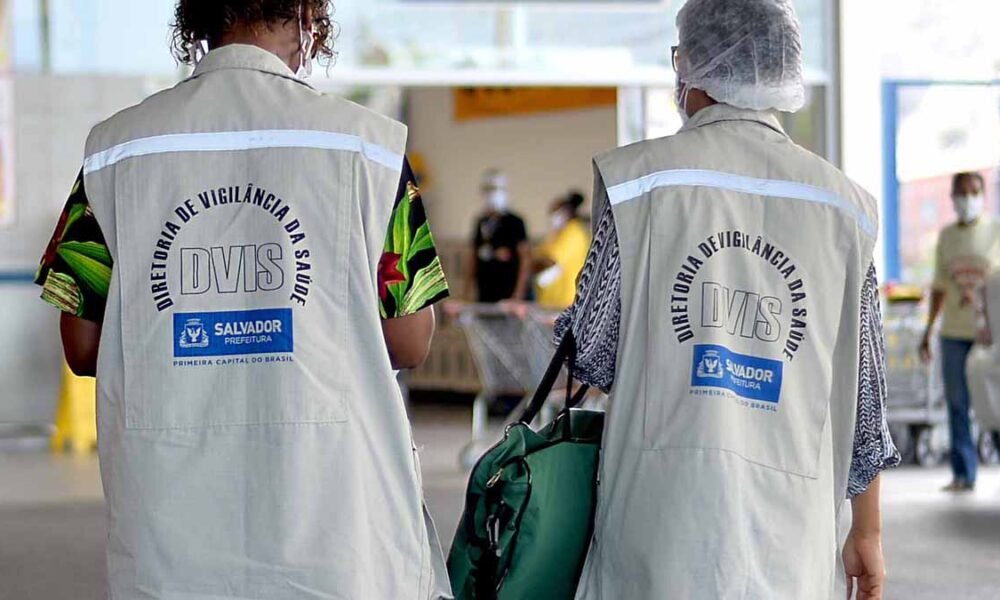 além de garantir que os bares e restaurantes obtenham lucro. Para assegurar que sejam obedecidas as normas sanitárias, a Vigilância Sanitária