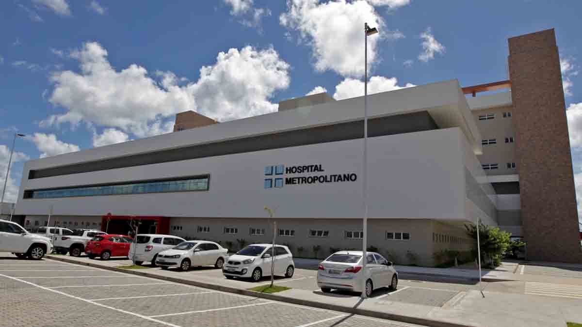 O Hospital Metropolitano (HM) iniciou, neste sábado (20), o atendimento a pacientes com Covid-19, contando com infraestrutura completa