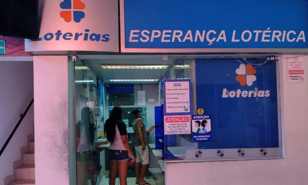 realizou neste sábado (13), no Espaço Loterias Caixa, o sorteio do concurso 2.352 da Mega-Sena e informa que ninguém acertou as seis dezenas.