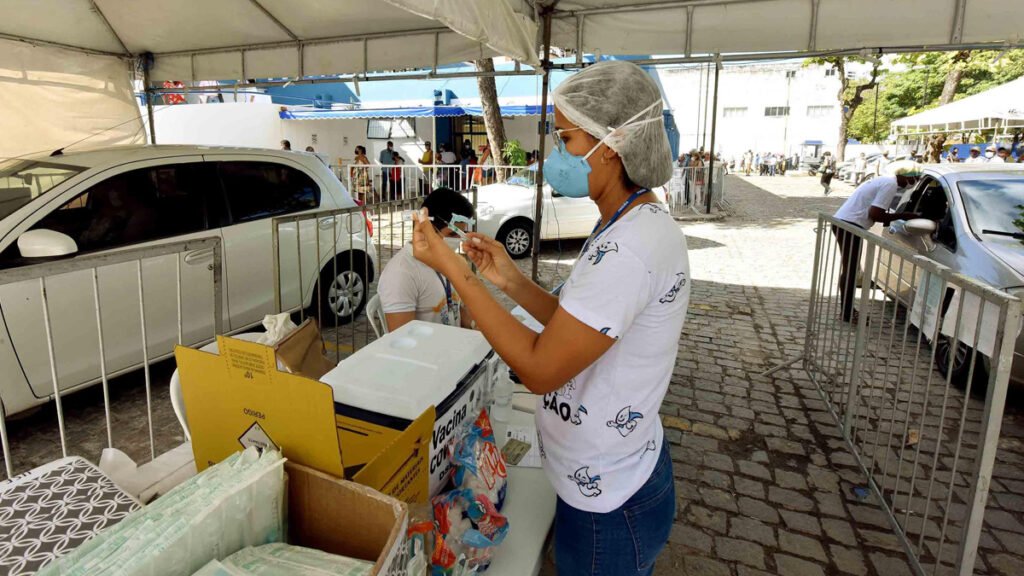 inserindo públicos prioritários que ainda não tomaram a primeira aplicação. O anúncio foi feito pelo prefeito Bruno Reis nesta sexta-feira (16),