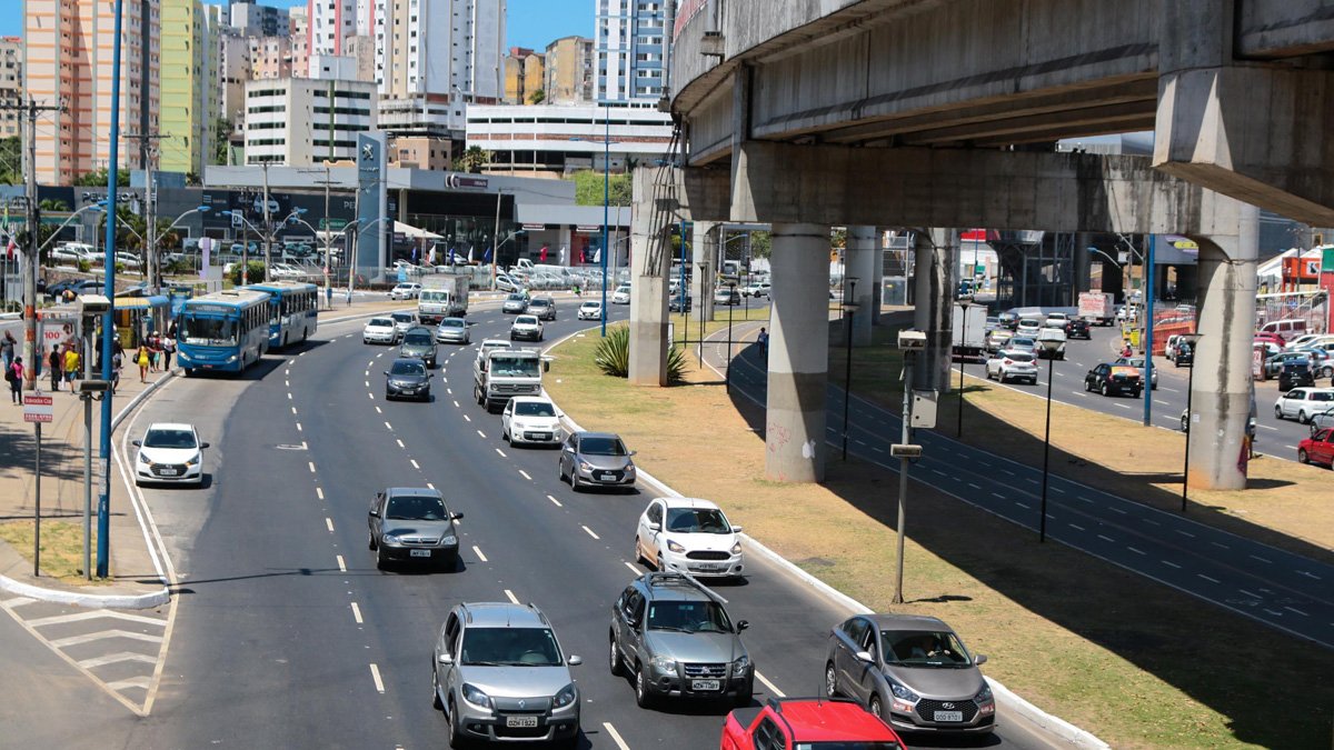 A nova lei de trânsito que altera o Código de Trânsito Brasileiro (CTB) entra em vigor a partir desta segunda-feira (12). As mudanças foram sancionadas