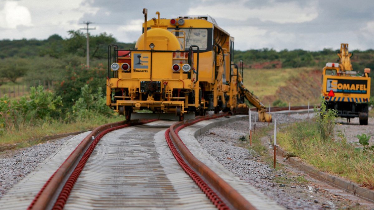 A Agência Nacional de Transportes Terrestres (ANTT) leiloou, nesta quinta (8), a subconcessão do trecho da Ferrovia de Integração Oeste-Leste (Fiol)