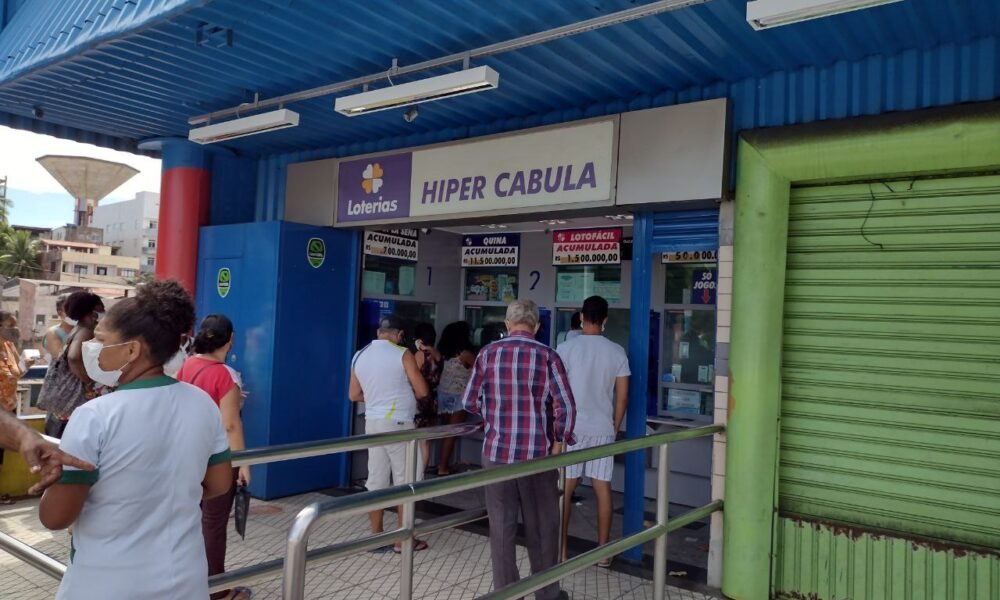 Espaço Loterias Caixa, em São Paulo. O prêmio de R$2,5 milhões acumulou e a estimativa para o concurso do próximo sábado (24) é de R$22 milhões.