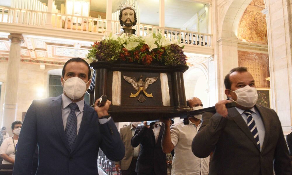 realizou nesta segunda-feira (10) uma missa em ação de graças pelos 335 anos de consagração da capital baiana a São Francisco Xavier,