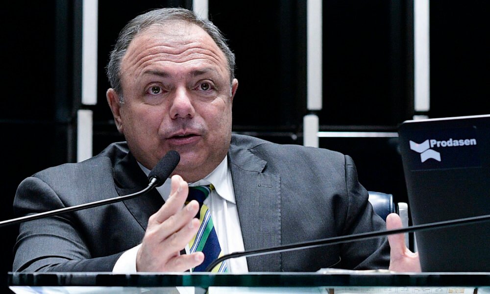 para ficar em silêncio em perguntas que possam produzir provas contra si, o ex-ministro da Saúde general Eduardo Pazuello depõe nesta quarta-feira