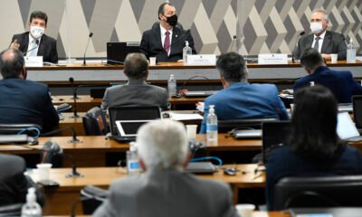 O ex-ministro da Saúde Luiz Henrique Mandetta presta depoimento, nesta terça-feira (4), na CPI da Covid no Senado Federal. O relator da comissão