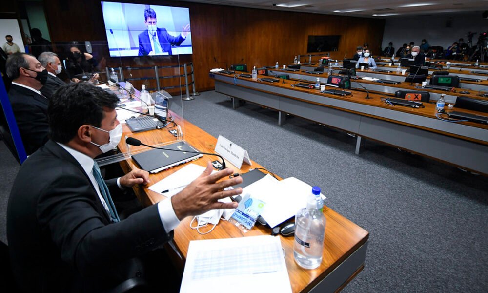 O ex-ministro da Saúde Luiz Henrique Mandetta disse nesta terça-feira (4) ter sido “publicamente confrontado” pelo presidente Jair Bolsonaro