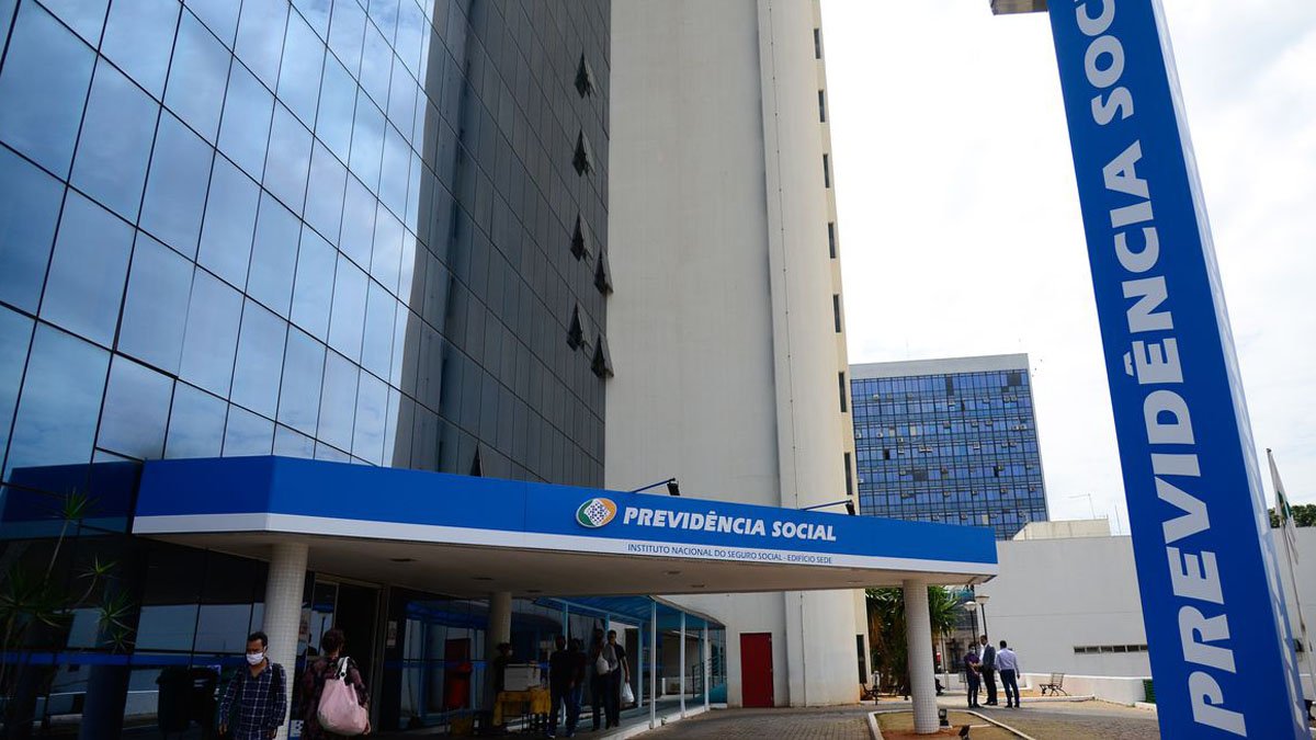 seja na modalidade obrigatória, ou ainda como Contribuinte Individual, Facultativo ou até mesmo o Segurado Especial, o qual trataremos