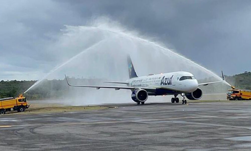 operações a partir de Confins (Belo Horizonte) e Congonhas (São Paulo), com destino ao aeroporto da Ilha de Comandatuba, que, em fevereiro